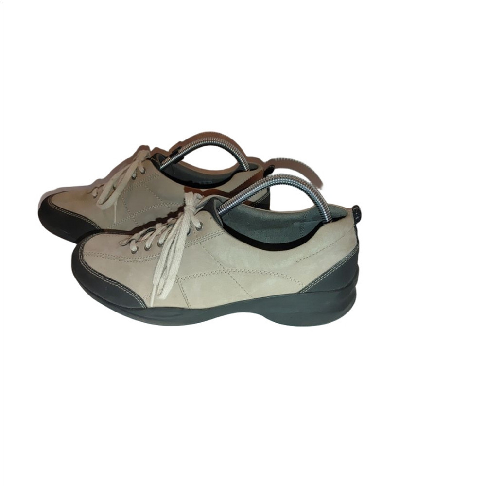Clarks In Motion Womens Suede Sneakers Size 10M